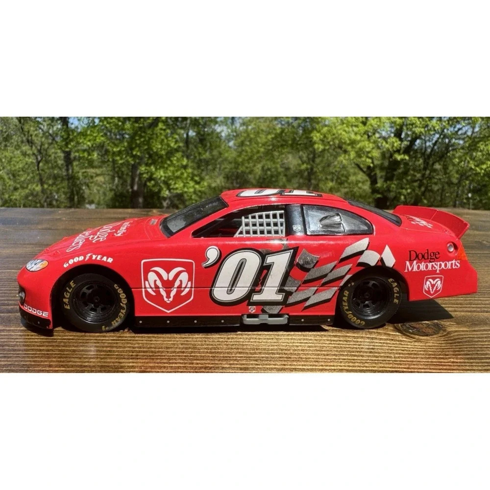 2001 Racing Champions Dodge Motorsports 01 Intrepid RT NASCAR 1/24 Diecast